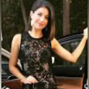 Yoana Baraschi Black/Tan Guipure Lace Sleeveless Keyhole Lined Blouse Size 2